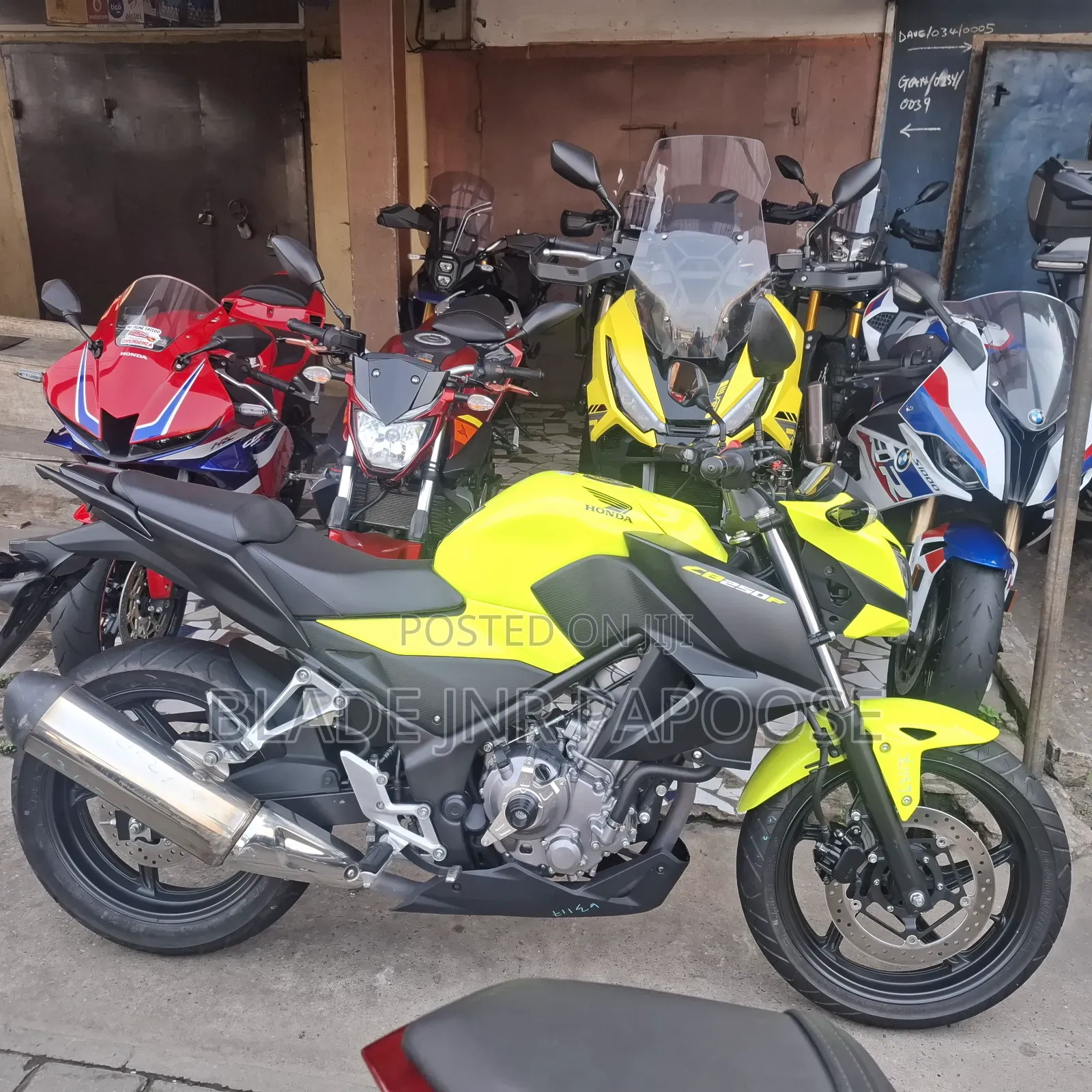 Honda CB 2019 Yellow