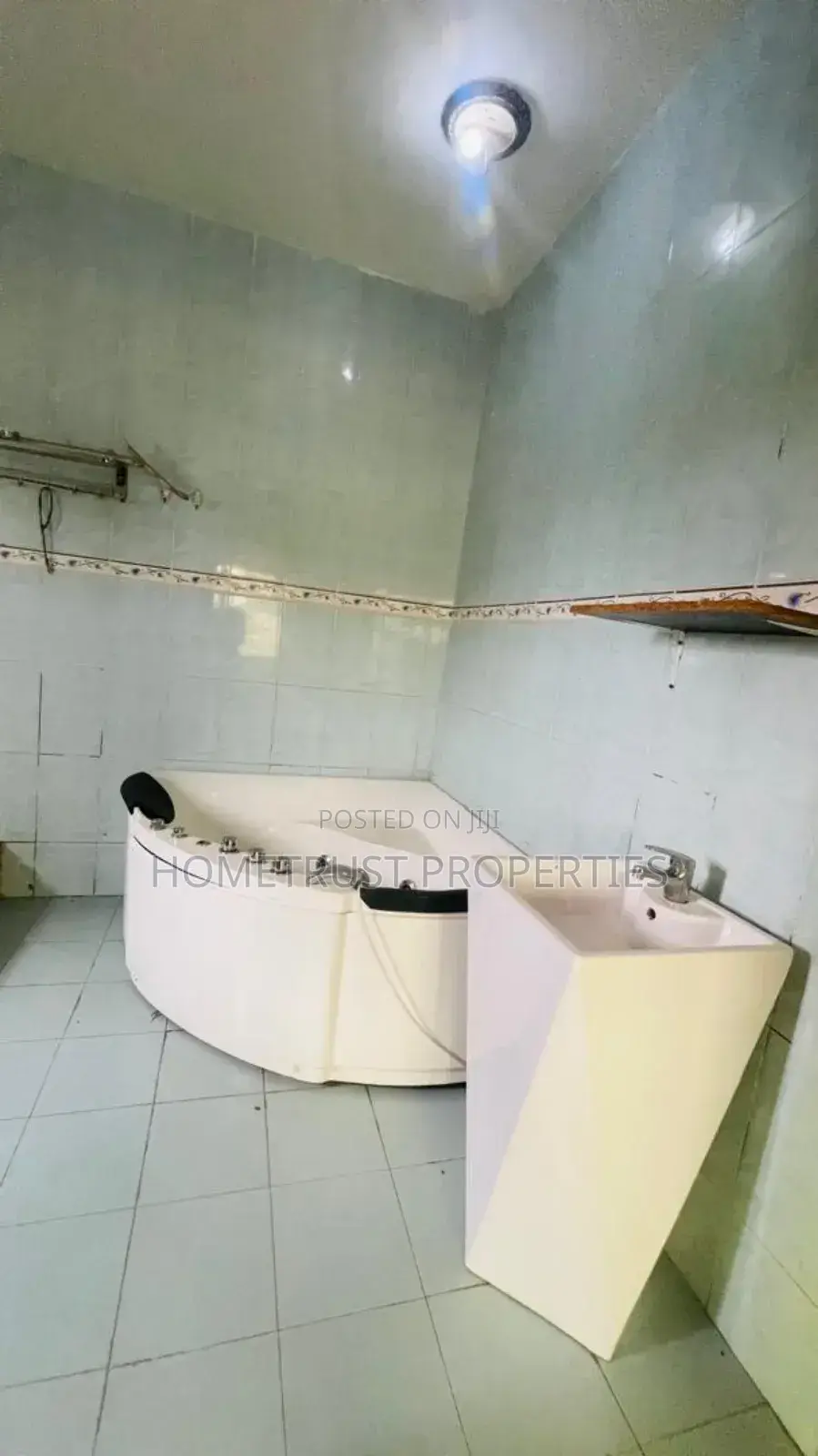 6bdrm House in Hometrust Properties, Housing Down for sale