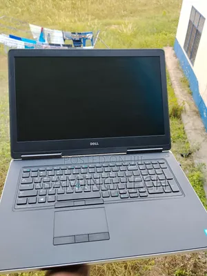 Laptop Dell Precision 7720 32GB Intel Xeon SSD 512GB