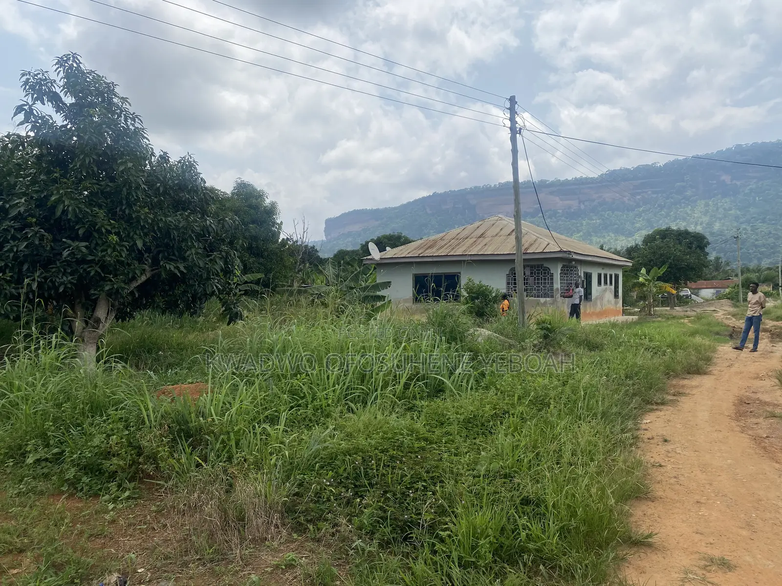 3bdrm House in Kwahu West for sale
