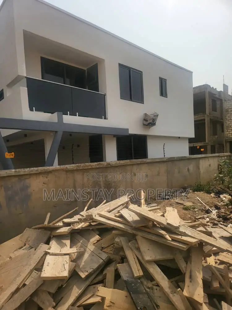 4bdrm House in Spintex for sale