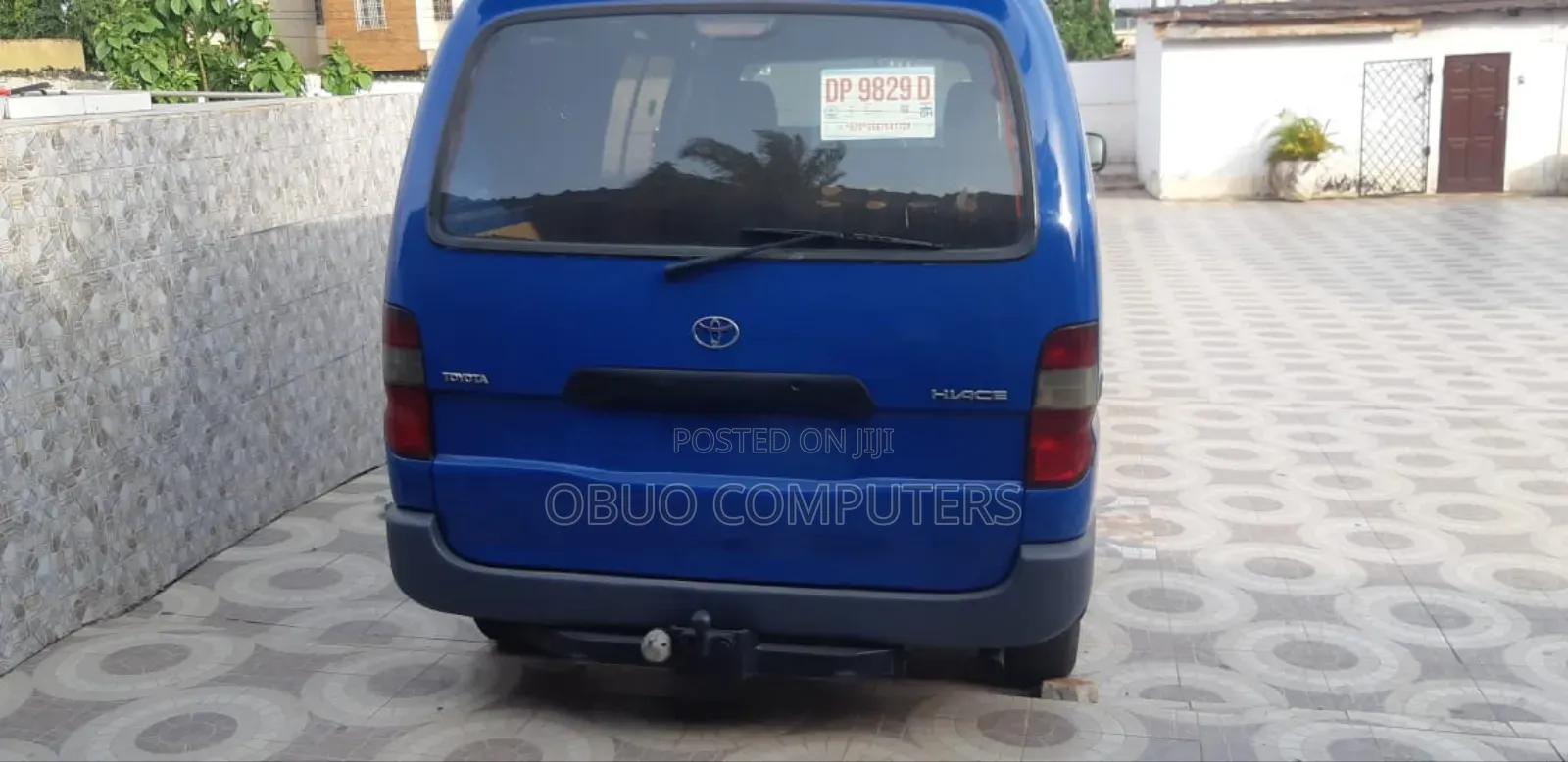 Toyota HiAce 2012 Blue