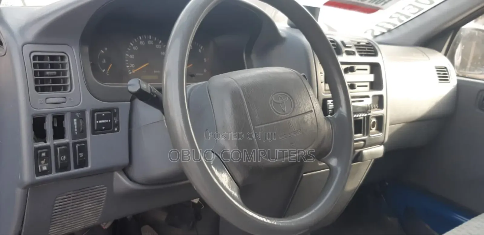 Toyota HiAce 2012 Blue