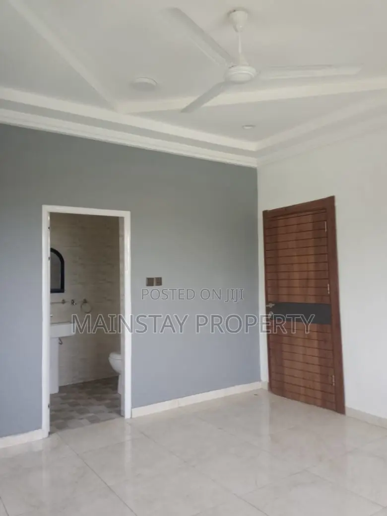 3bdrm House in Ashaley Botwe for sale