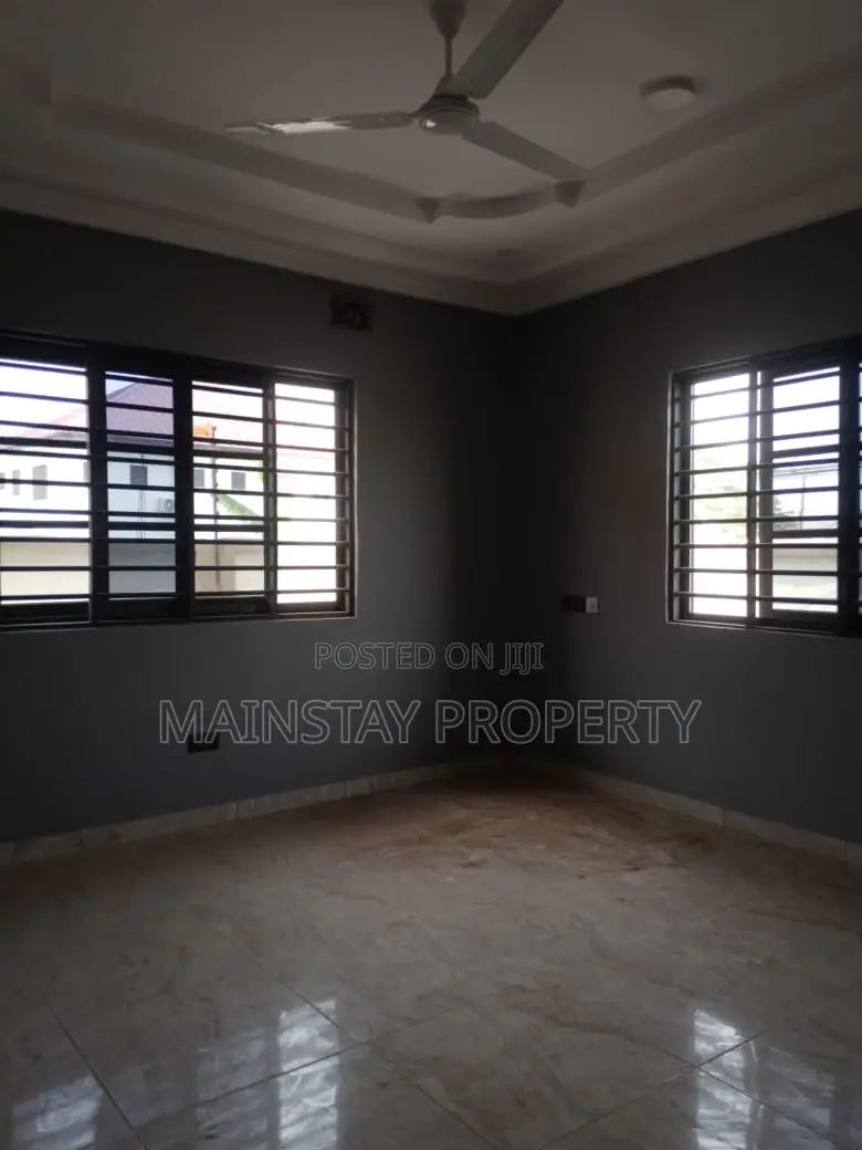 3bdrm House in Ashaley Botwe for sale