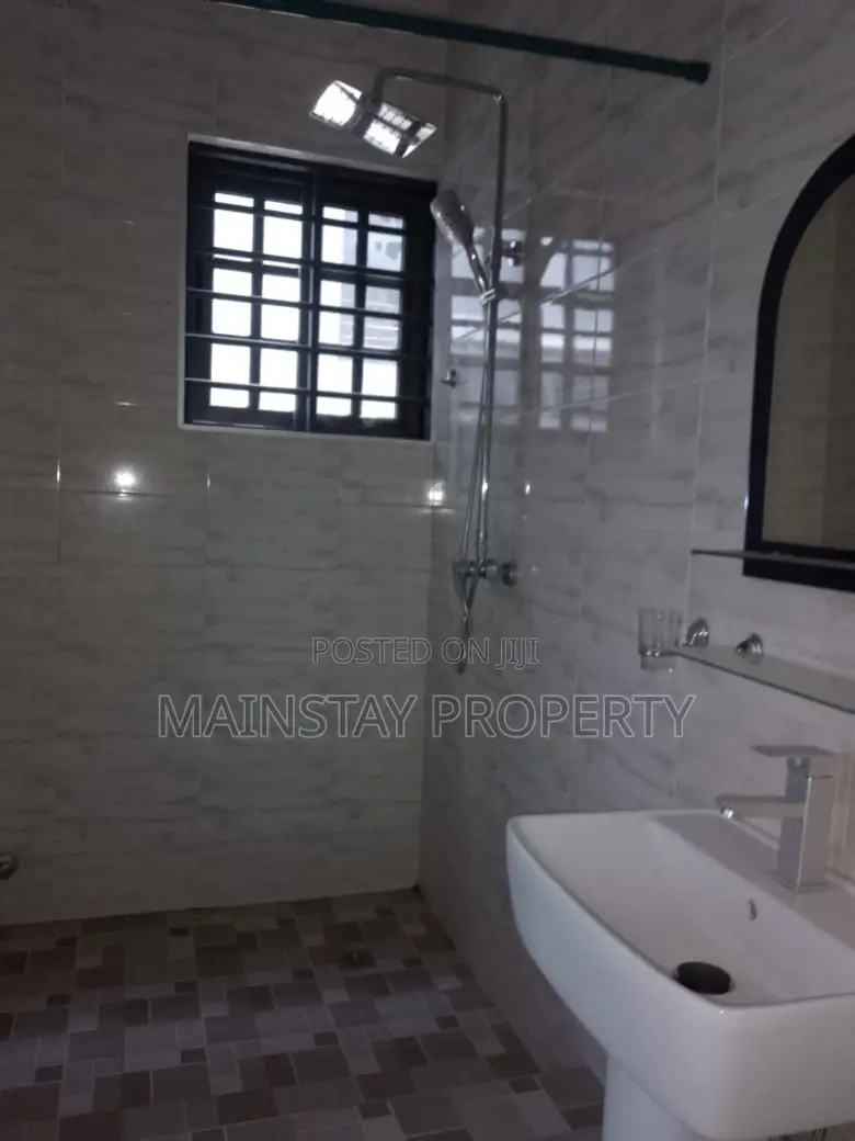 3bdrm House in Ashaley Botwe for sale