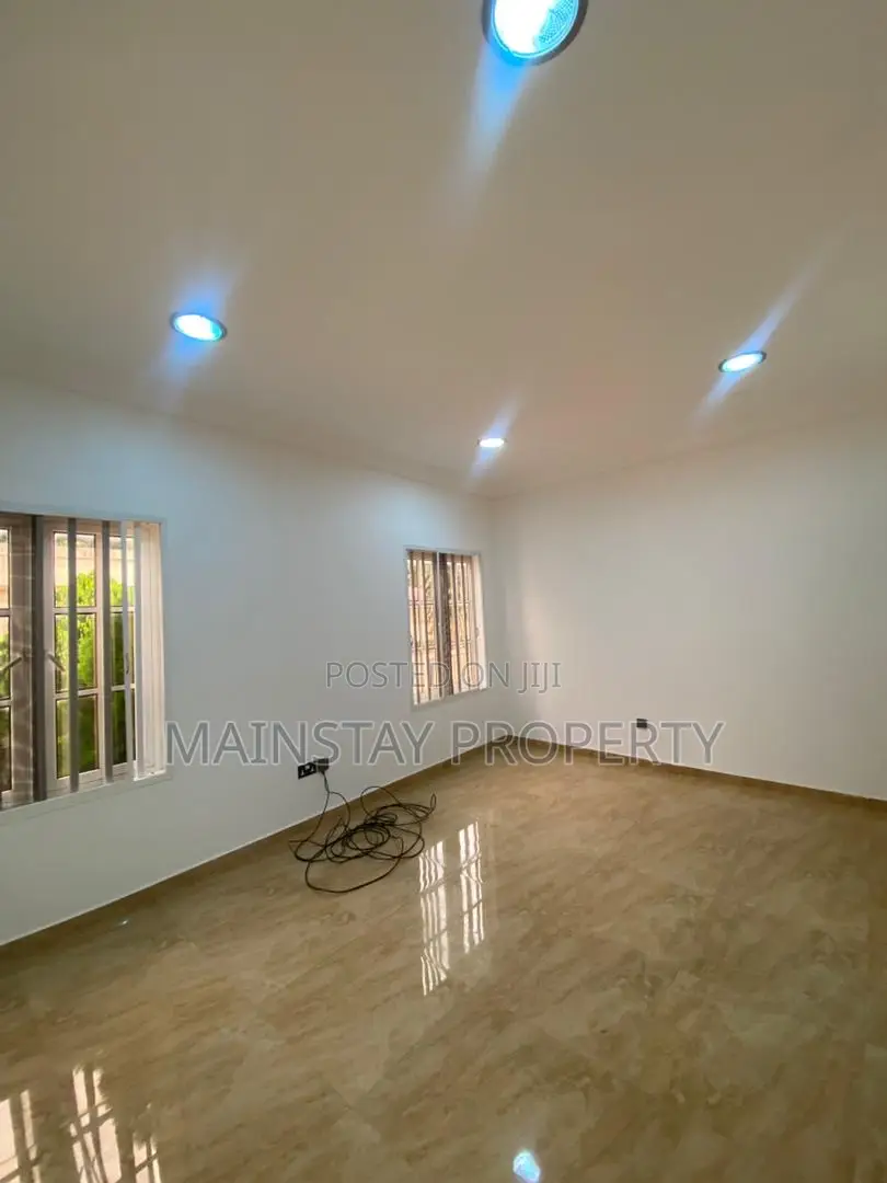 3bdrm House in Adenta for sale
