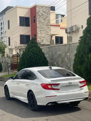 Honda Accord Sport 2.0T 2021 White
