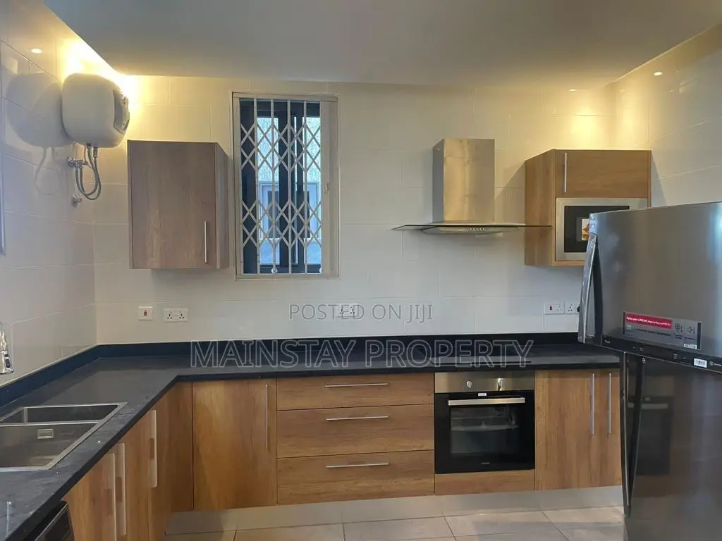 Furnished 3bdrm Townhouse / Terrace in Dzorwulu for rent