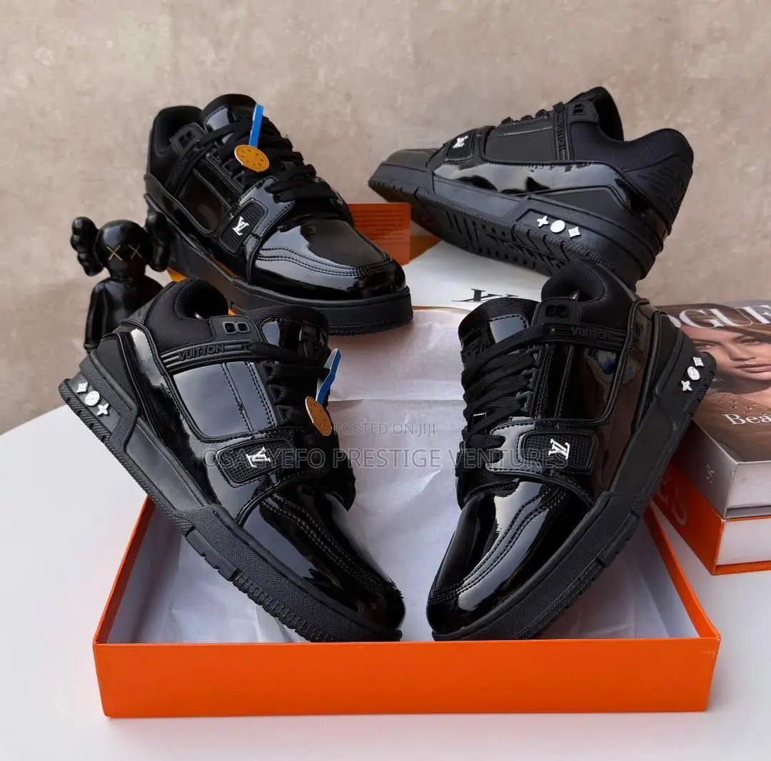 Quality Louis Vuitton Lv Trainer Black