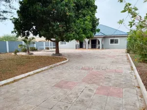 4bdrm House in New Legon Near Lake, Adenta for sale