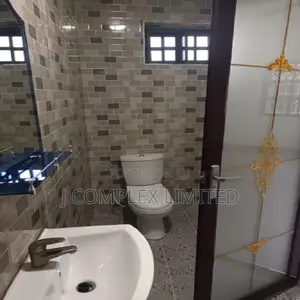 2bdrm Apartment in North Ridge for rent