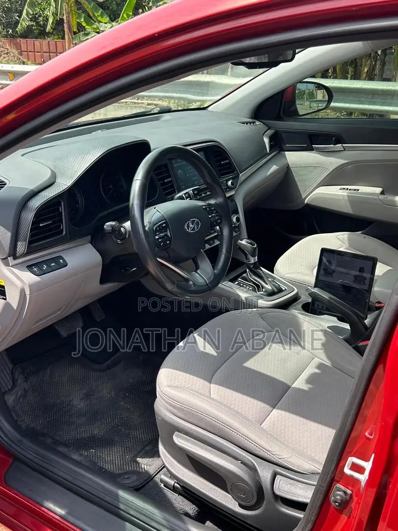 Hyundai Elantra 2019 Burgundy