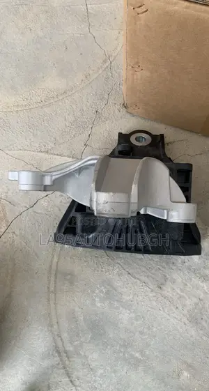 Honda Cr-v 2023,2024,2025 Engine Seat/Mount (Down) or Gearbox Mount
