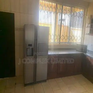 3bdrm Apartment in North Ridge for rent