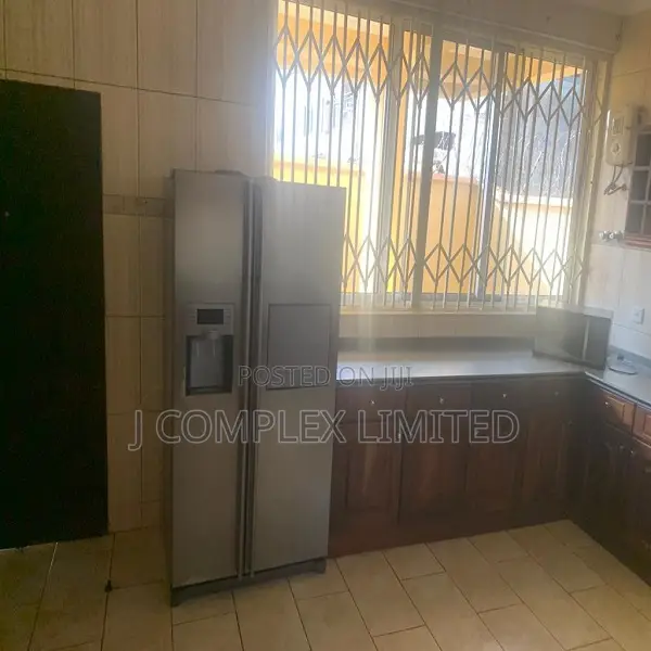 3bdrm Apartment in North Ridge for rent