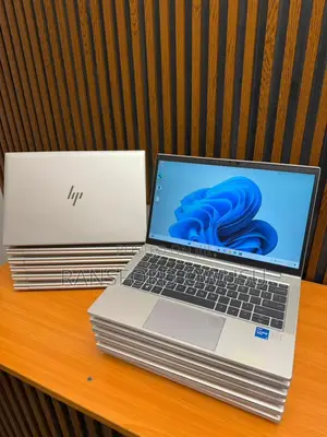 New Laptop HP EliteBook 830 G8 8GB Intel Core i5 SSD 256GB