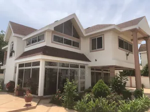 4bdrm Mansion in Osu for rent