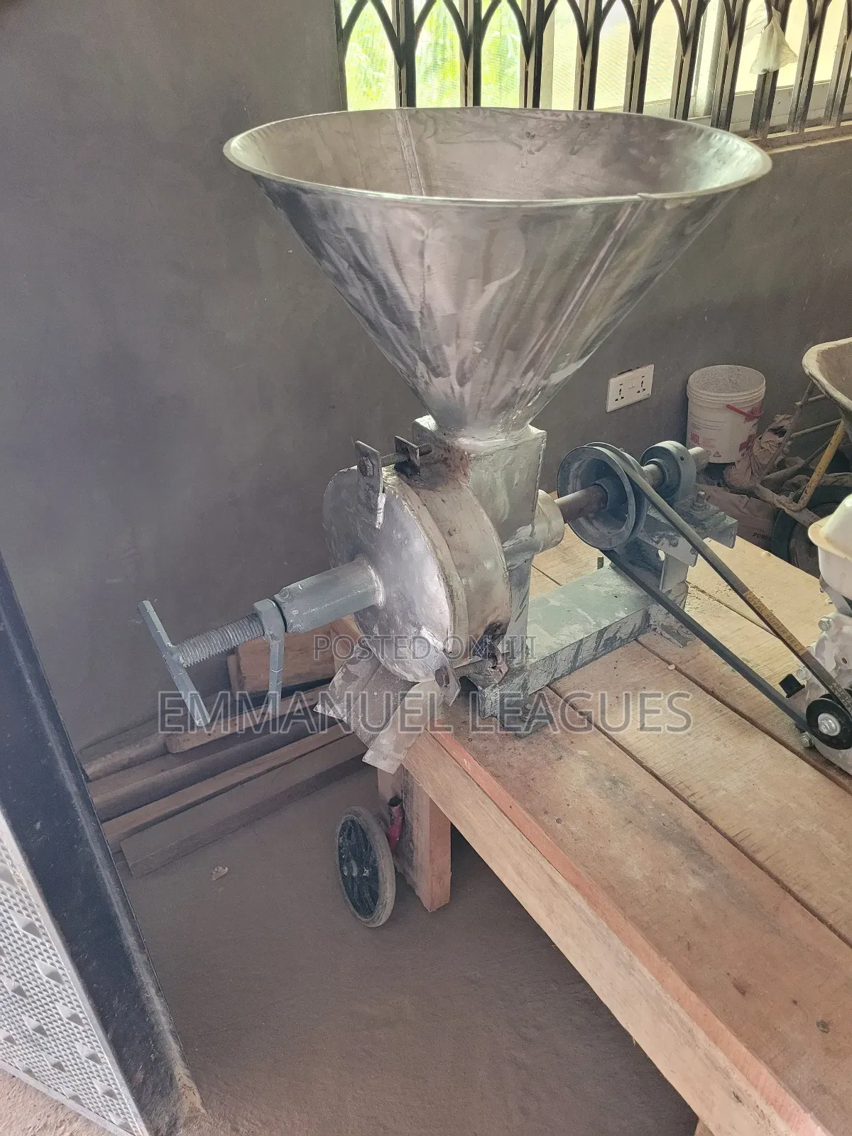 Vegetable Milling Machine for Sale at 3000cedis.