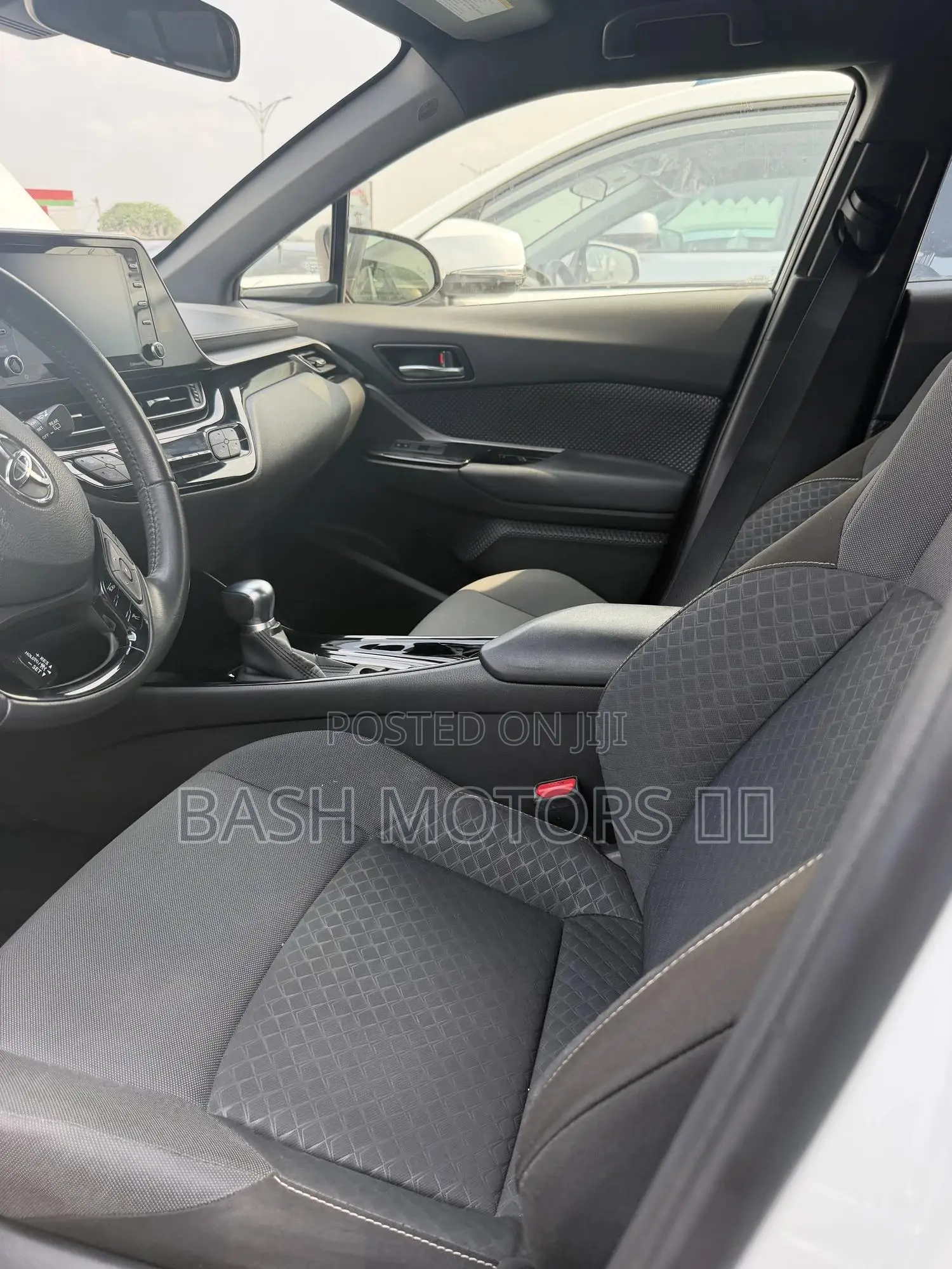 Toyota C-HR Limited 2022 White