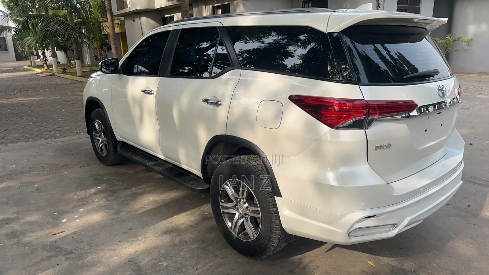 Toyota Fortuner 2.7 AWD 2016 White