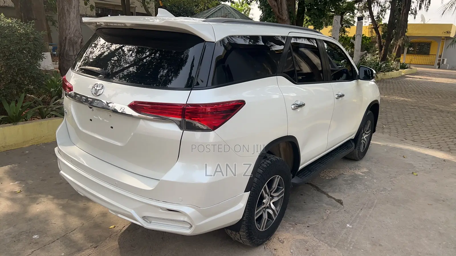Toyota Fortuner 2.7 AWD 2016 White