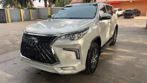 Toyota Fortuner 2.7 AWD 2016 White