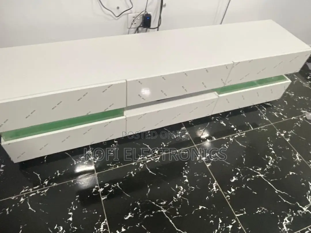 White Melamine High Gloss Tv Stand in White With Led Lighting