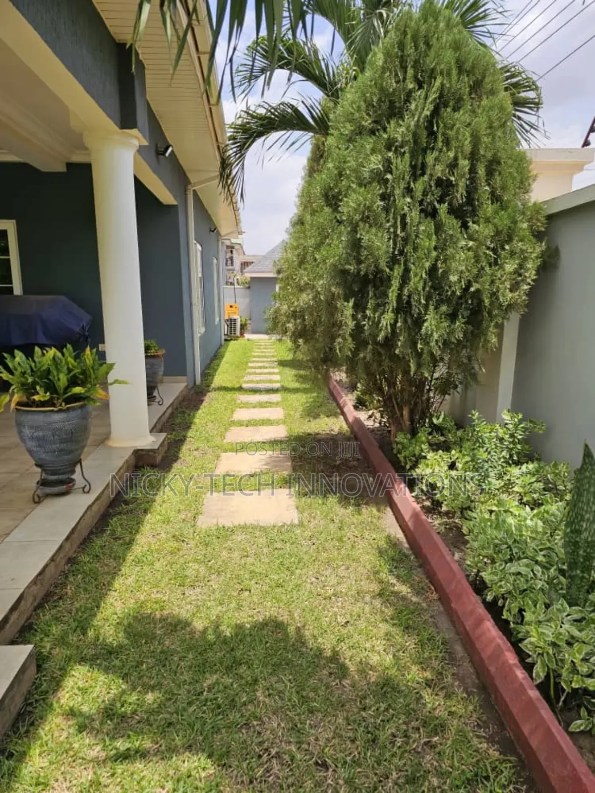 Furnished 5bdrm House in Ghana Flag for sale