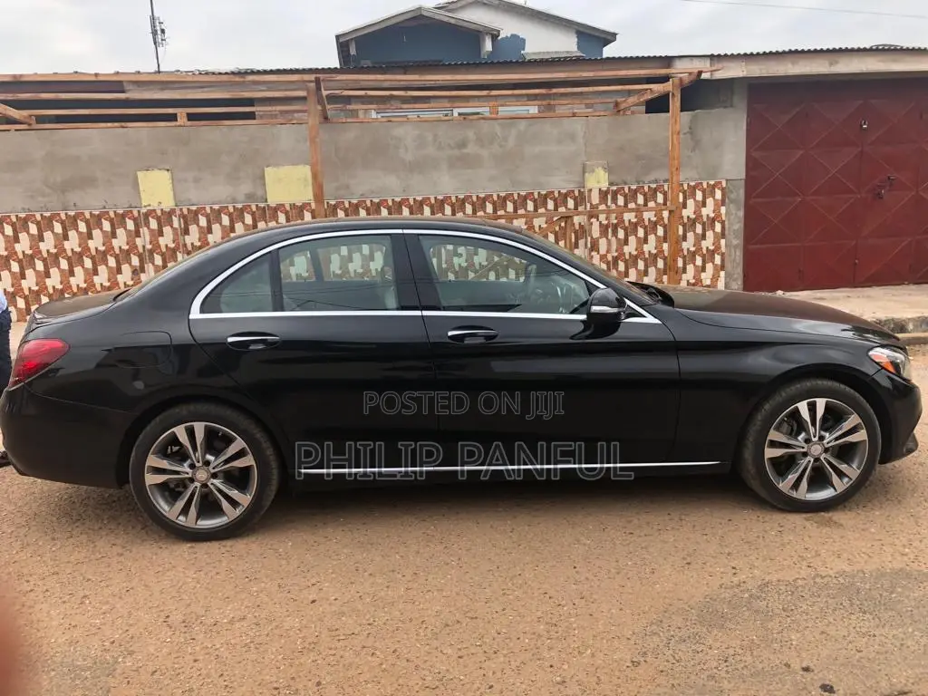 Mercedes-Benz C300 2016 Black