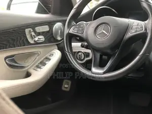 Mercedes-Benz C300 2016 Black