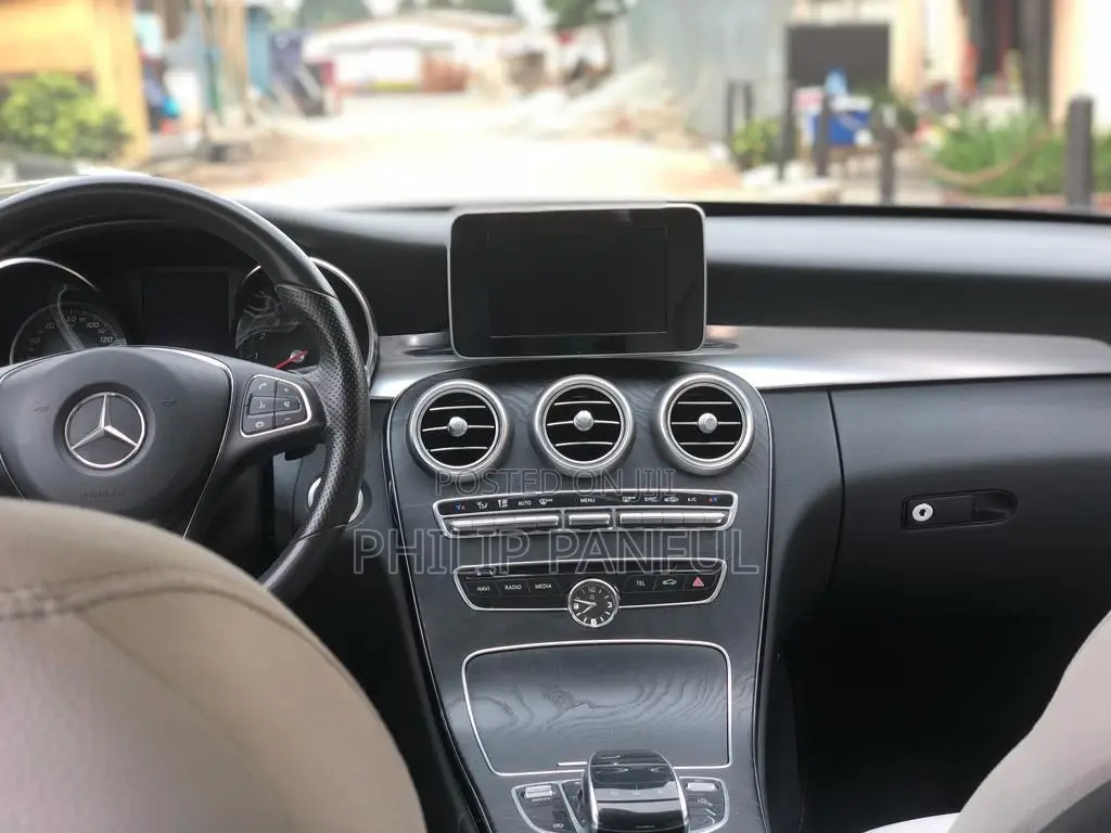 Mercedes-Benz C300 2016 Black