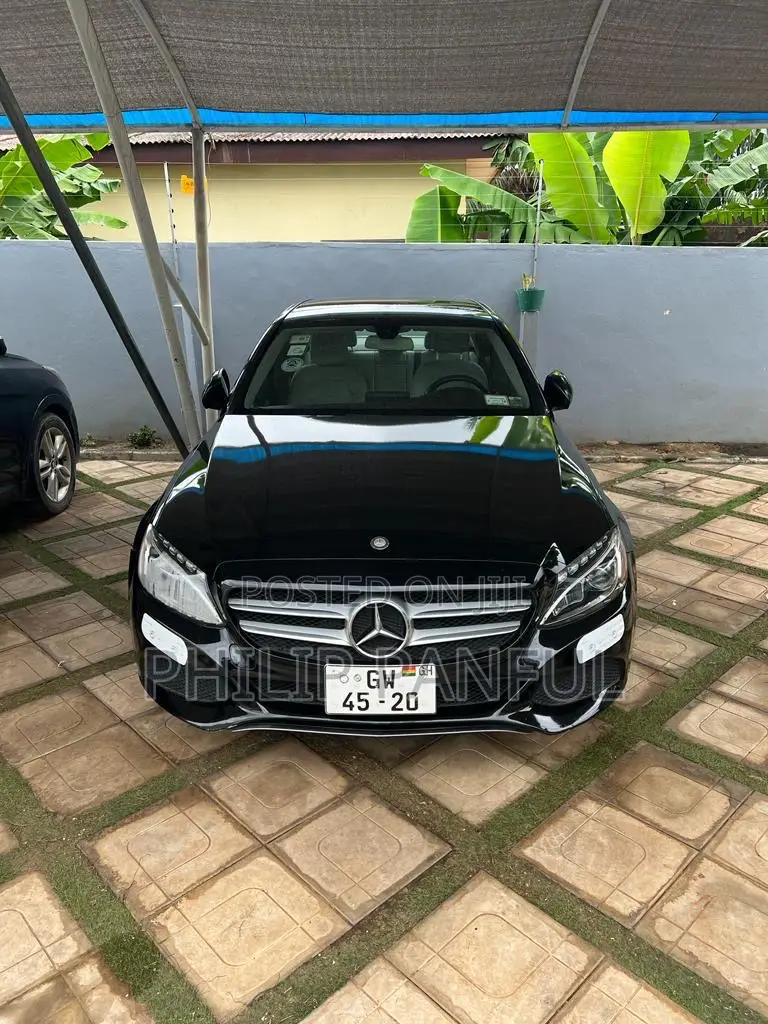 Mercedes-Benz C300 2016 Black