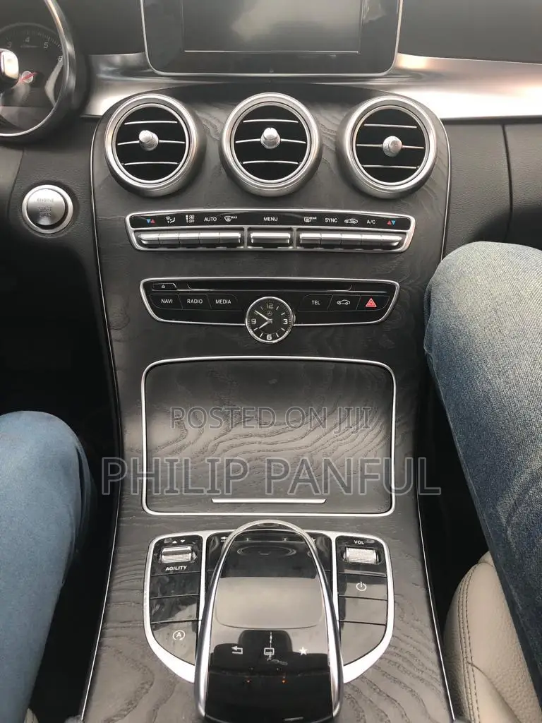 Mercedes-Benz C300 2016 Black