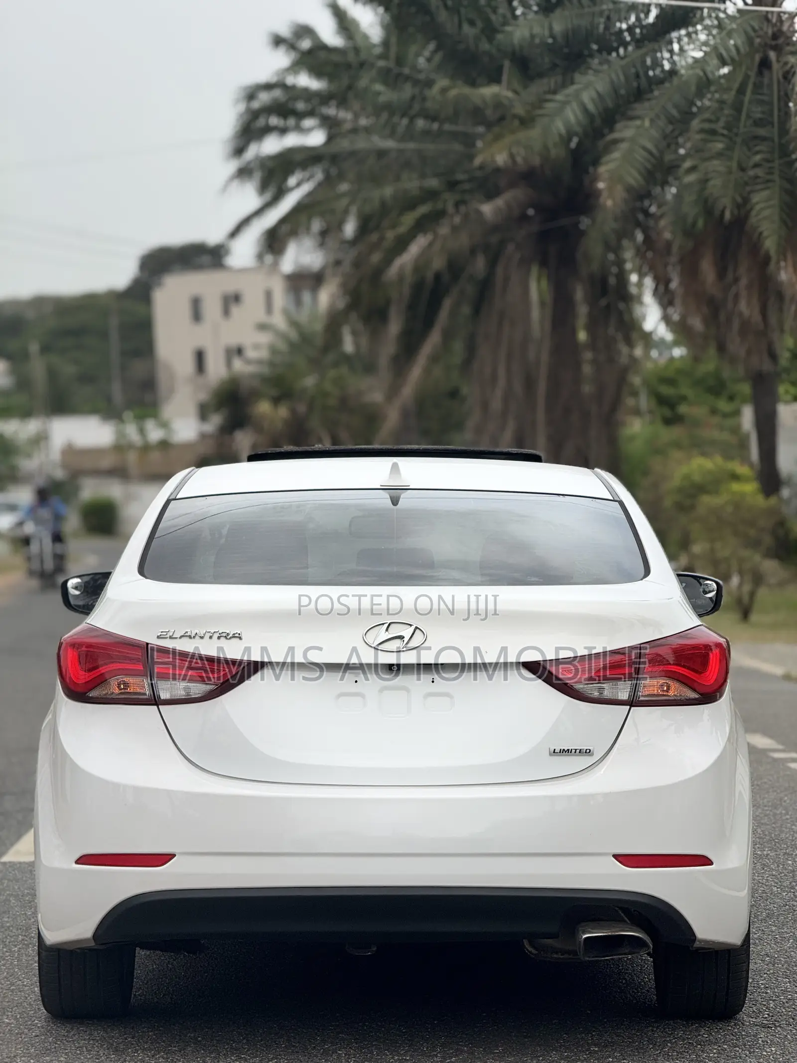 Hyundai Elantra Limited PZEV 4dr Sedan (1.8L 4cyl 6A) 2015 White