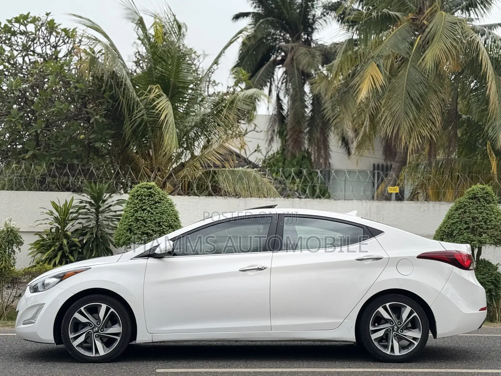 Hyundai Elantra Limited PZEV 4dr Sedan (1.8L 4cyl 6A) 2015 White