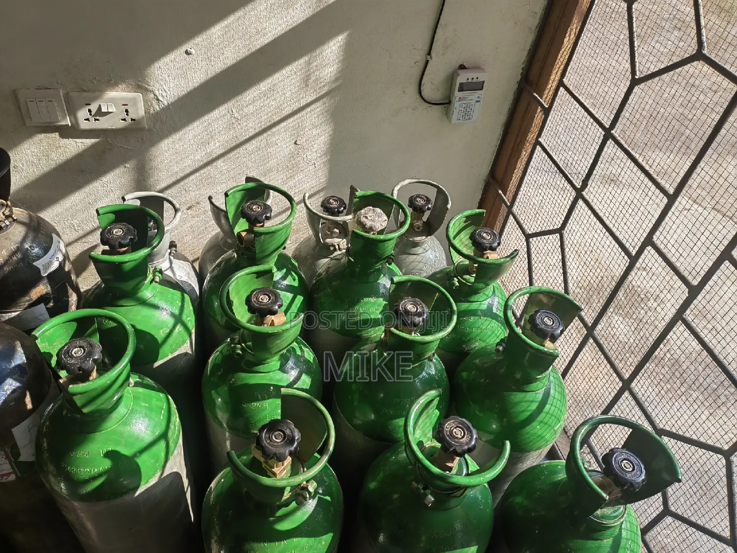 Industrial Gases (Argon and Co2 Gas)