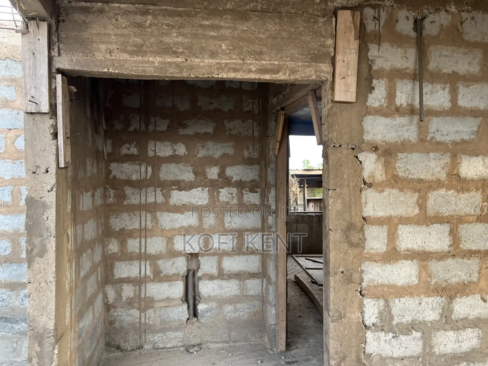 Walled 2bdrm House in Pentecostal Estate, Dawhenya for Sale