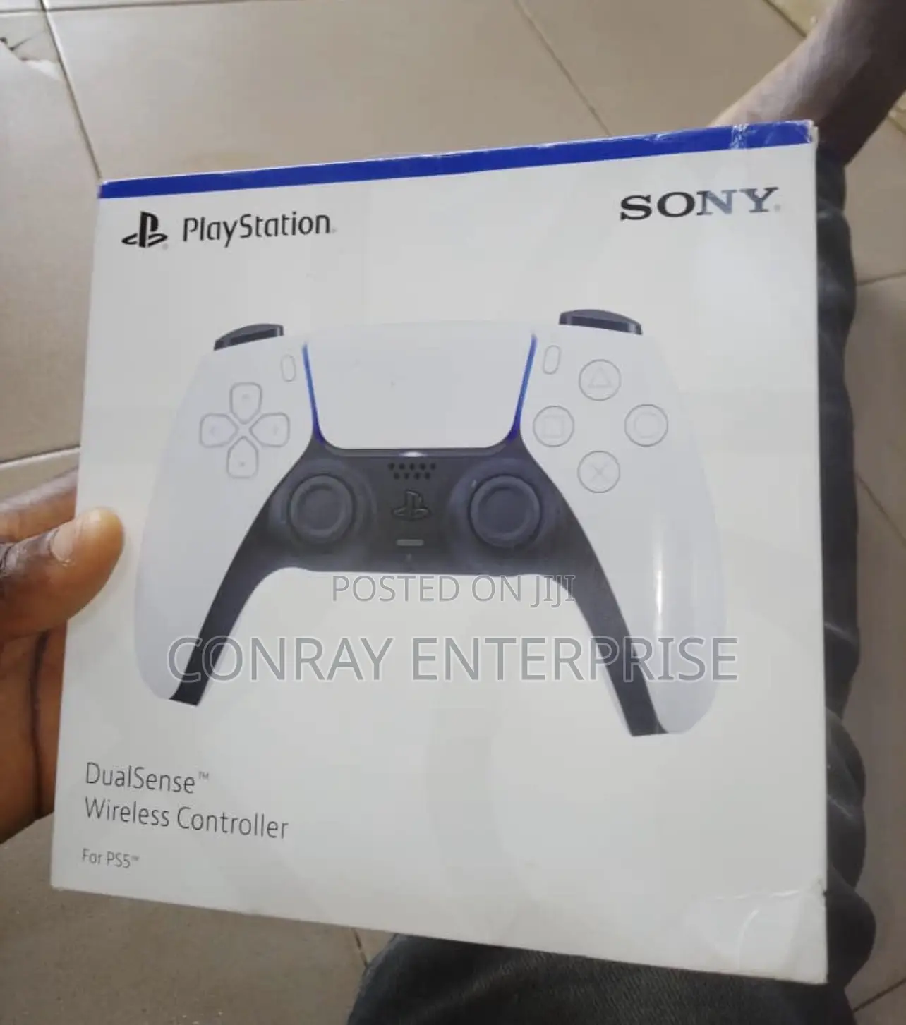 Playstation 5 Dualsense Controller.
