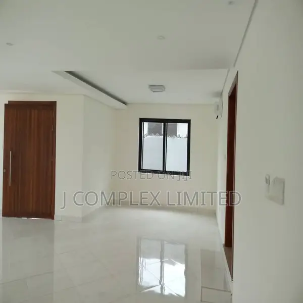 4bdrm House in North Ridge for rent