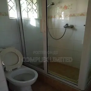 4bdrm House in North Ridge for rent
