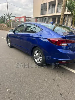 Hyundai Elantra 2019 Blue