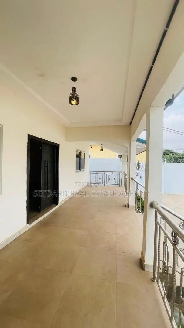 5bdrm House in Sefdard Properties, Achimota for rent