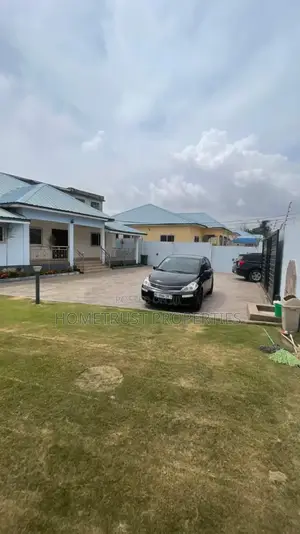 5bdrm House in Hometrust Properties, Mile 7 for rent