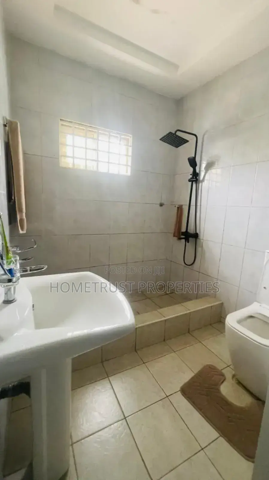 5bdrm House in Hometrust Properties, Mile 7 for rent