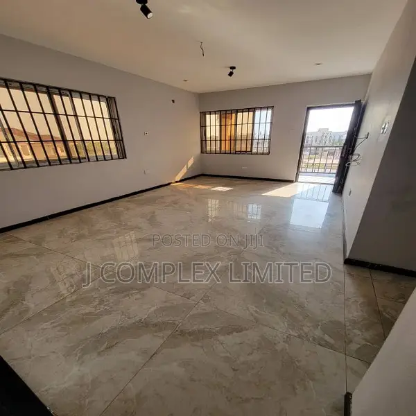 5bdrm House in North Ridge for rent