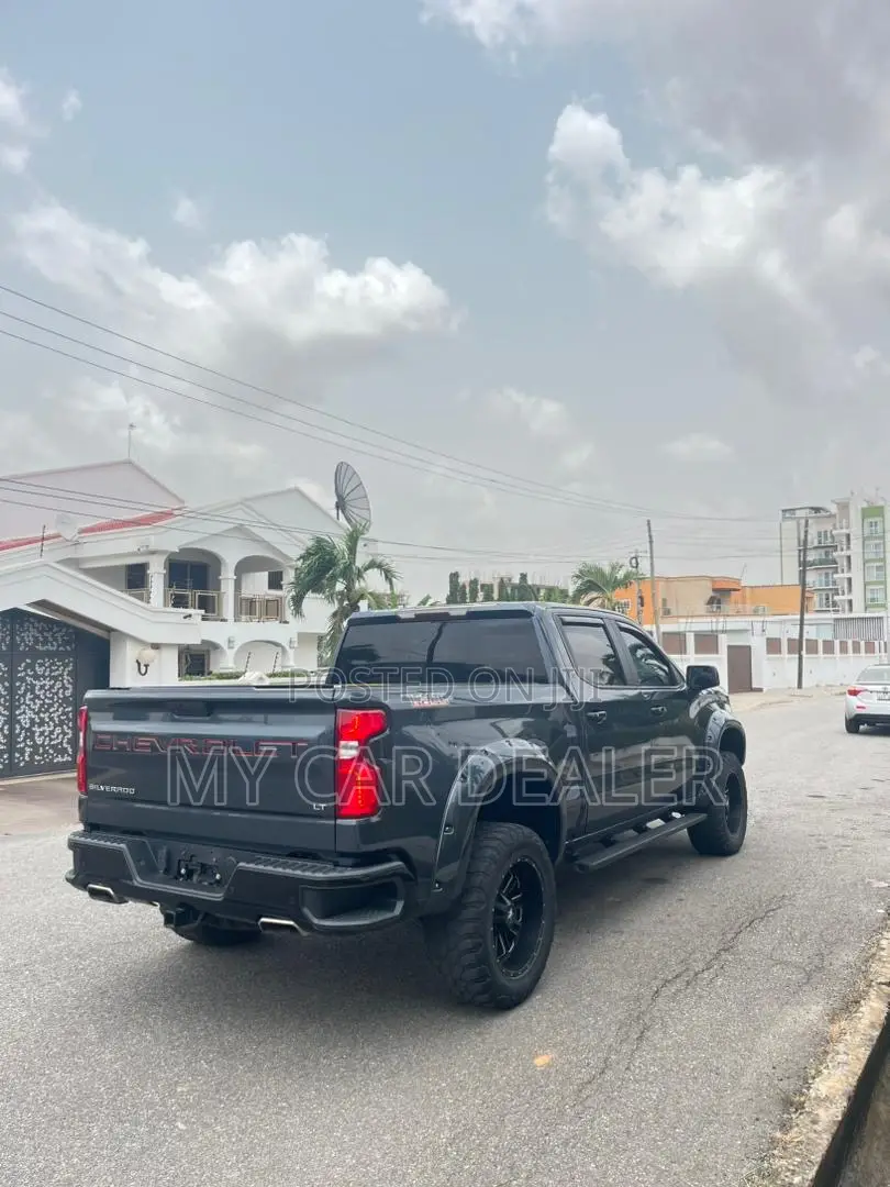 Chevrolet Silverado 2019 Black