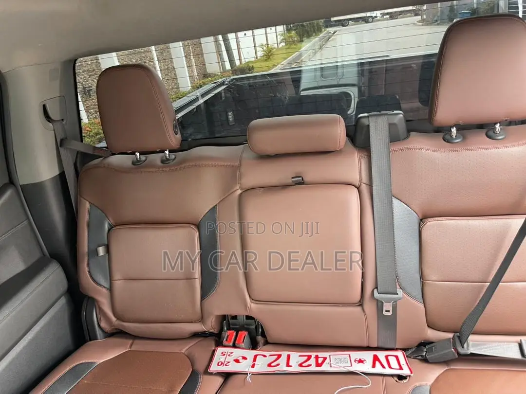 Chevrolet Silverado 2019 Black