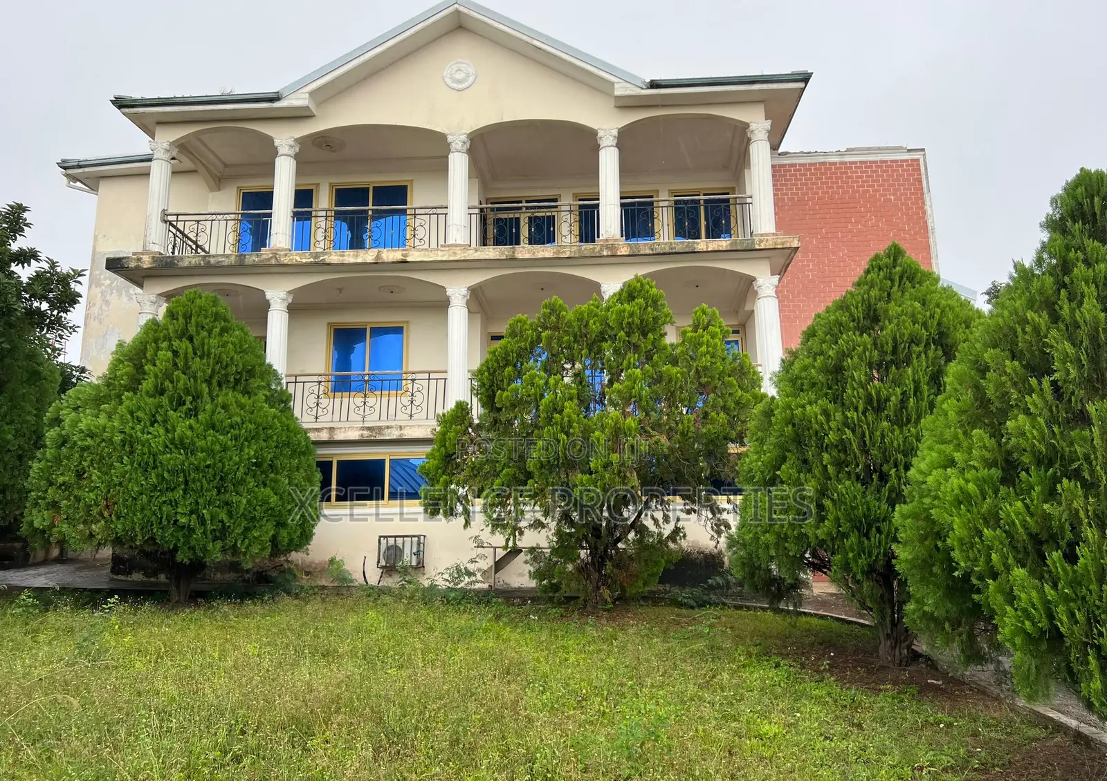 7bdrm Mansion in Xcellence Properties, MacCharty Hills for sale
