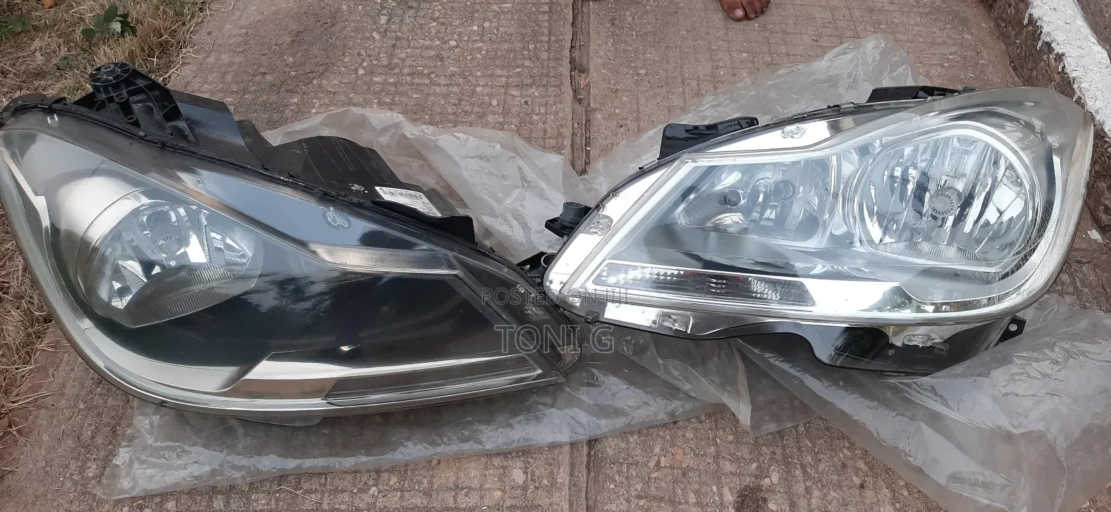Mercedes-Benz C250 Headlight for Sale